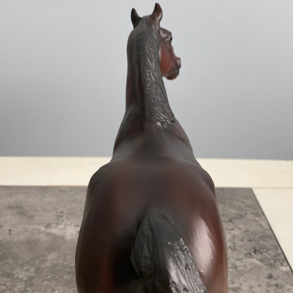 Breyer TSC 80th Anniversary Alba Clydesdale Mare - Picture 6 of 14